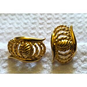 Trifari Gold Tone Twisted Ladder Open Work Earrings Pierced